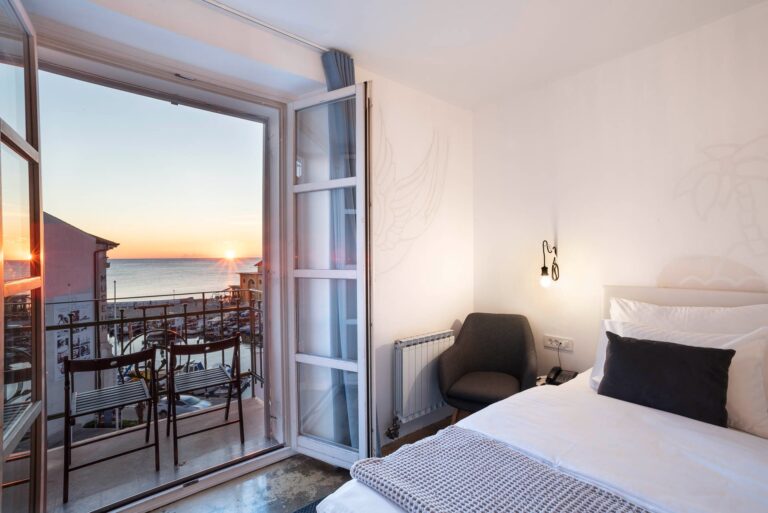 ART HOTEL TARTINI Doppelzimmer PLUS mit Meerblick und Balkon10
