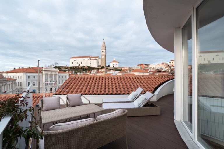 ART HOTEL TARTINI Presidential suite with private rooftop terrace seaside and city view 07